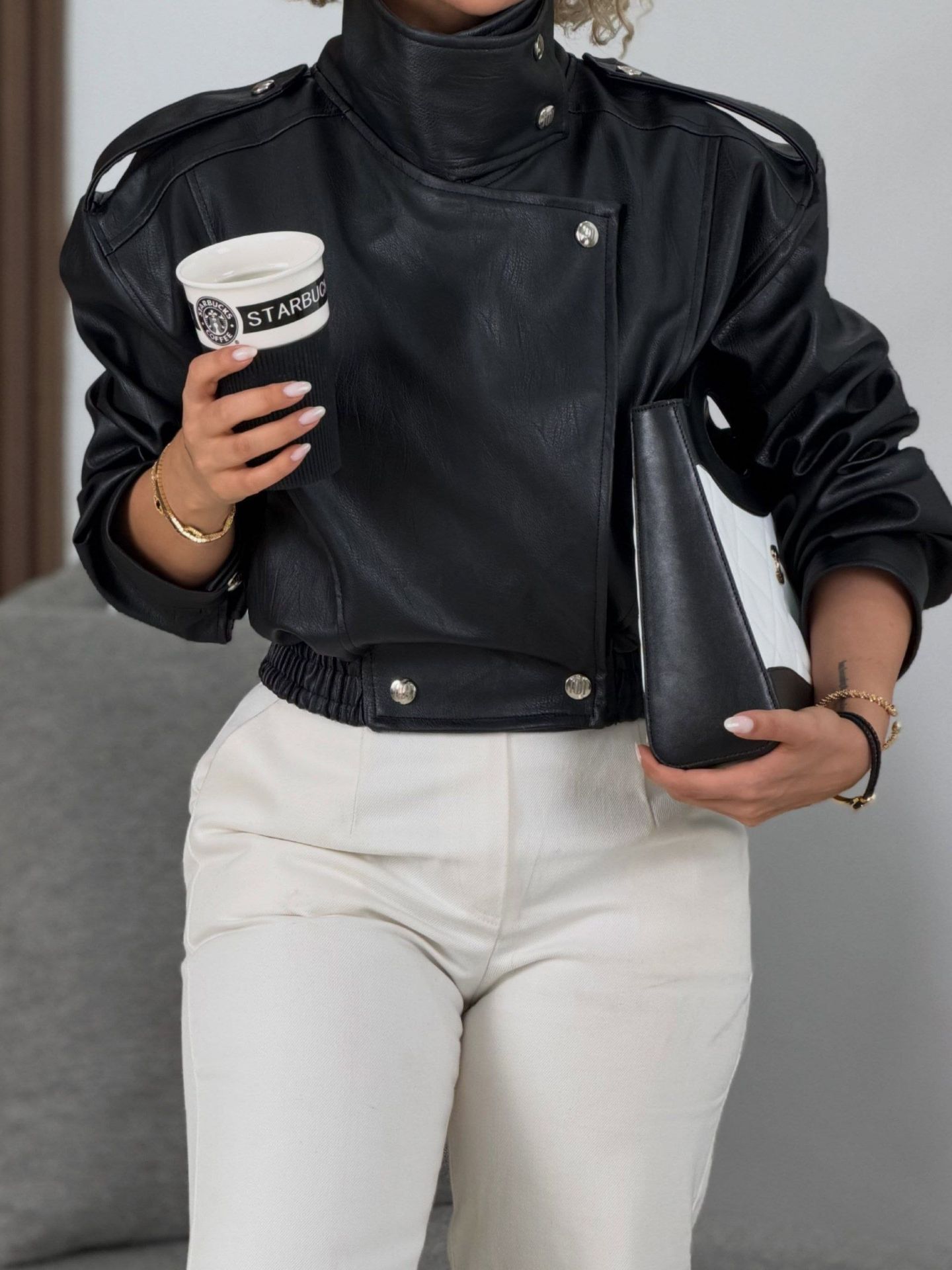کاپشن چرم مدل نیسان
